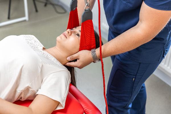 Тракционная терапия: лечение позвоночника без операции и боли medcub Тракционная терапия: лечение позвоночника без операции и боли medcub