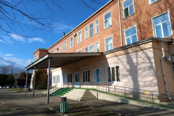 Хирургические светильники FotonFly 5М в Адыгейскую республиканскую ДКБ