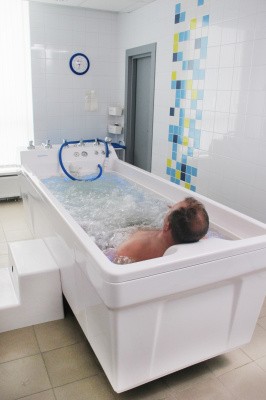 Гидромассажная ванна Физиотехника Гольфстрим для подводного душ-массажа, базовая комплектация с хромотерапией