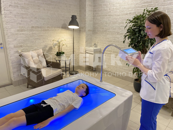 Ванна для сухого гидромассажа Физиотехника КВАТРОДЖЕТ (QUATROJET) с функцией перемещения 4-х форсунок medcub