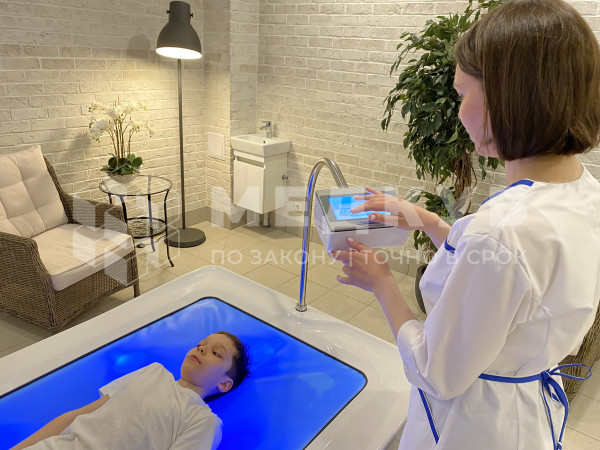 Ванна для сухого гидромассажа Физиотехника КВАТРОДЖЕТ (QUATROJET) с функцией перемещения 4-х форсунок medcub