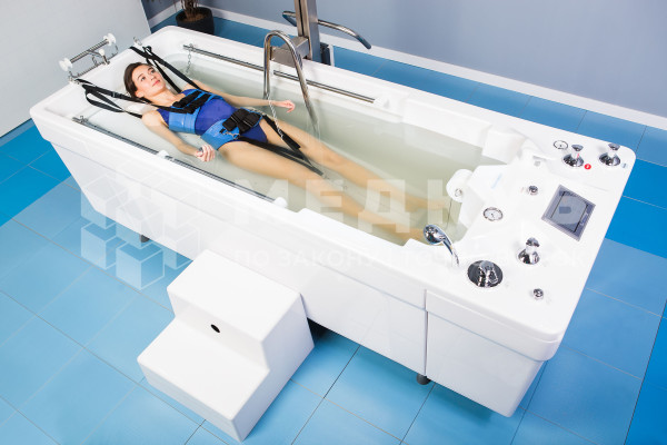 Комплекс физиотерапевтический Физиотехника Атланта с электронной системой подводного горизонтального вытяжения позвоночника medcub