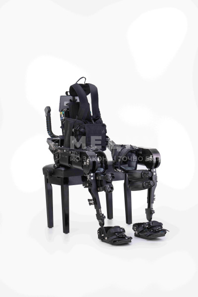 Экзоскелет ExoAtlet I роботизированный комплекс с БОС для реабилитации нижних конечностей и восстановления навыка ходьбы medcub