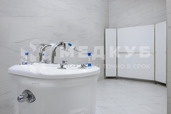 Экран отбойный для душа Шарко Физиотехника с боковыми шторками типа «Ширма» medcub