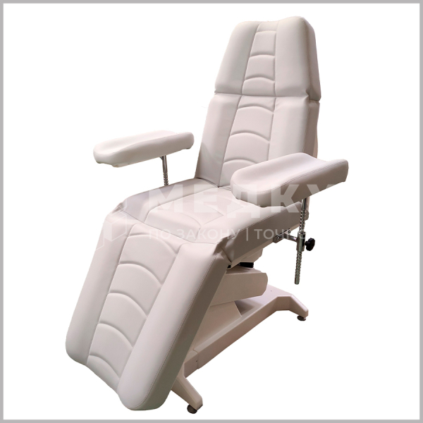Процедурное кресло Пластэк "ОД-4" с ножной педалью управления и с широкими подлокотниками