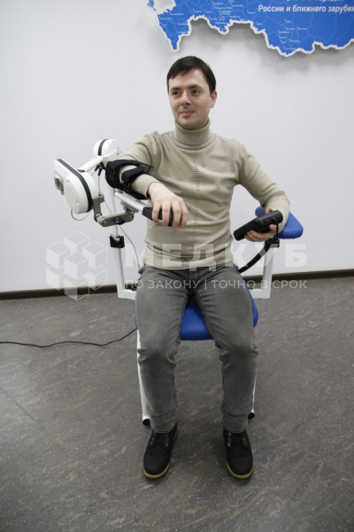 Аппарат двигательный Орторент Плечо для роботизированной механотерапии суставов верхних конечностей medcub