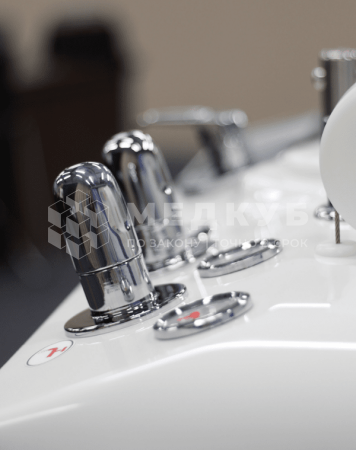 Гидромассажная ванна для подводного вытяжения Ormed Акватракцион medcub