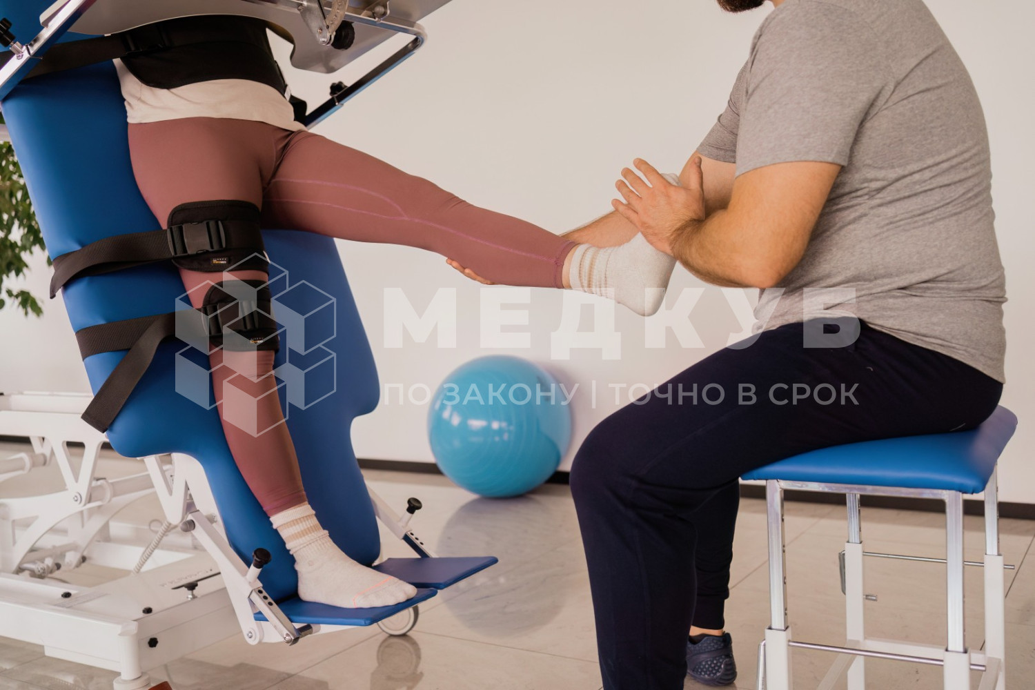 Стол массажный с функцией вертикализации Ferrox MICHELANGELO