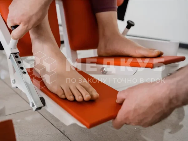 Стол массажный с функцией вертикализации Ferrox RAFFAELLO с гониометром и быстросъемным столиком medcub