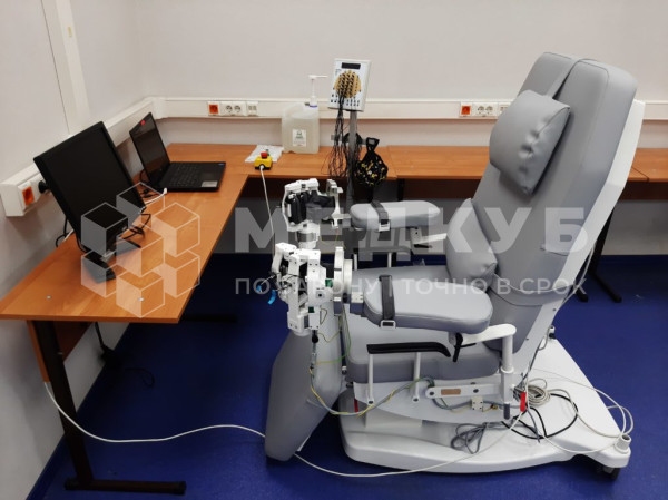 Роботизированный комплекс экзоскелета Экзокисть-3 для пассивной разработки кистей рук medcub